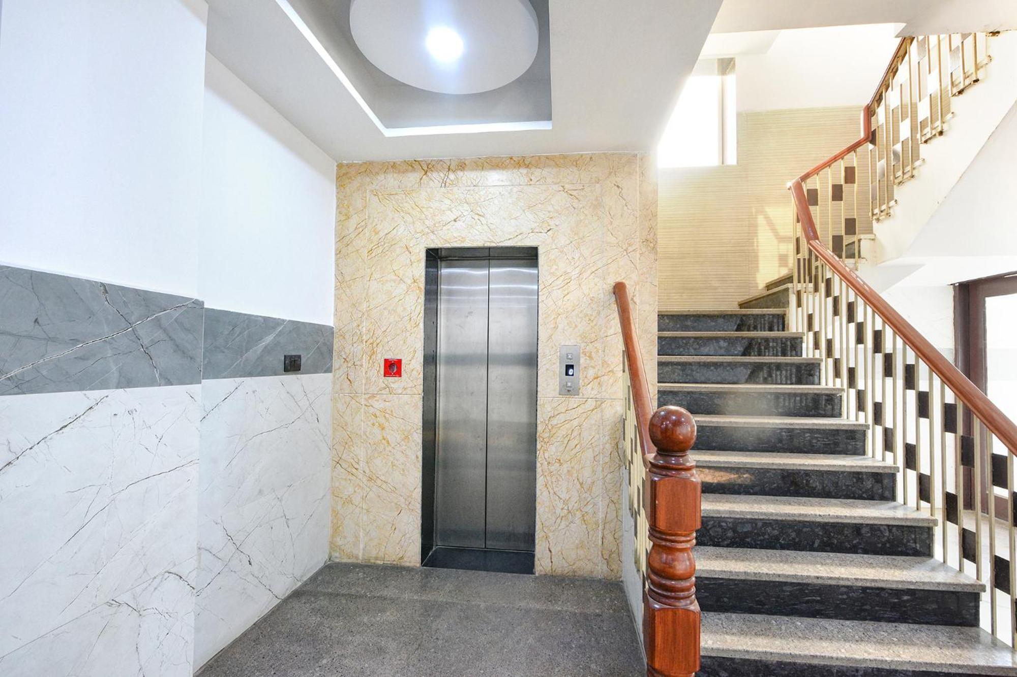 Fabhotel Vibe Noida Luaran gambar